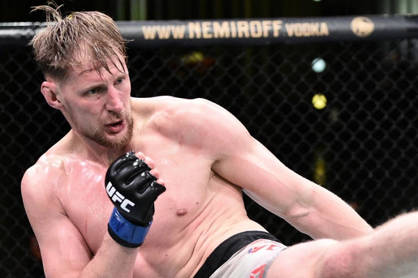 Волков опустился в рейтинге тяжеловесов UFC